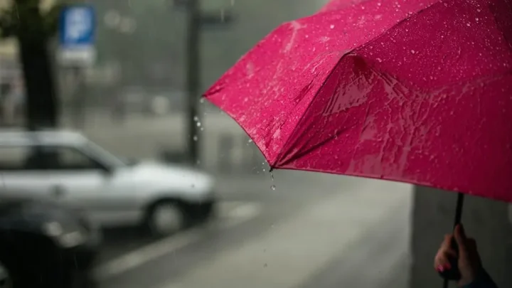 Último adeus ao verão: chuva e descida acentuada das temperaturas chegam este domingo