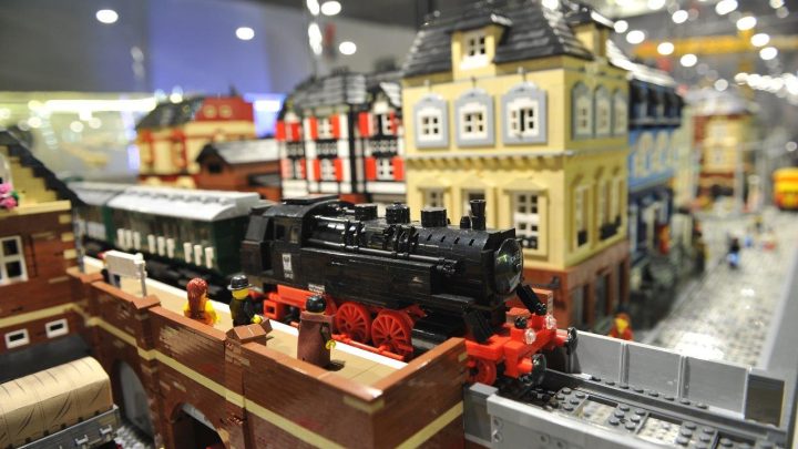 Gigantes de LEGO invadem o Porto: exposição com modelos colossais abre a 24 de outubro