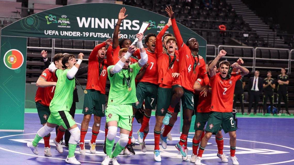 Portugal sagra-se bicampeão europeu de futsal sub-19 com golo decisivo de Tchuda a 14 segundos do fim