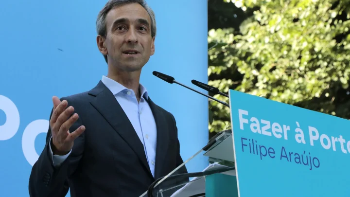 Filipe Araújo acusa Governo de olhar para o Porto “através do Google Maps” e critica ausência nos bairros