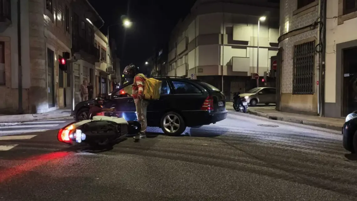 Motociclista fica ferido em colisão com carro no Porto Motociclista fica ferido em colisão com carro no Porto