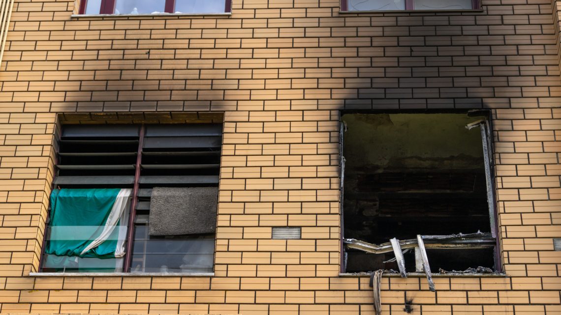 Incêndio em edifício de Valbom, Gondomar, faz cinco feridos, três em estado grave Incêndio em edifício de Valbom, Gondomar, faz cinco feridos, três em estado grave
