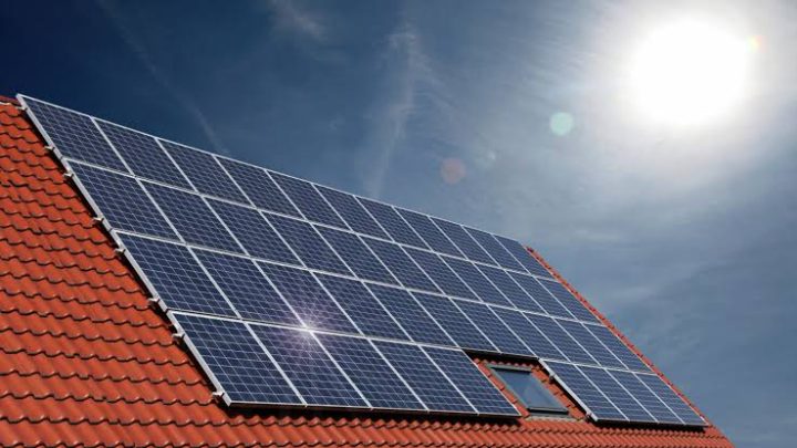 Cerca de 300 famílias do Grande Porto vão reduzir fatura de energia com painéis solares gratuitos