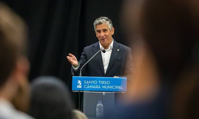 Presidente da Câmara de Santo Tirso e dois ex-vereadores acusados de peculato