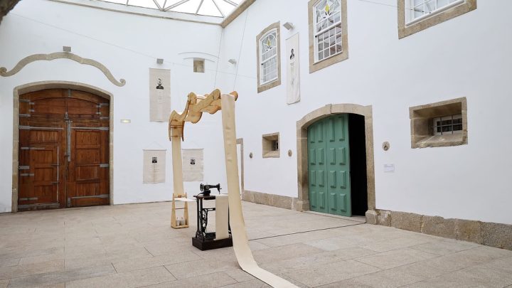 Exposição coletiva dos vencedores do Prémio John Goto abre no Centro de Memória de Vila do Conde