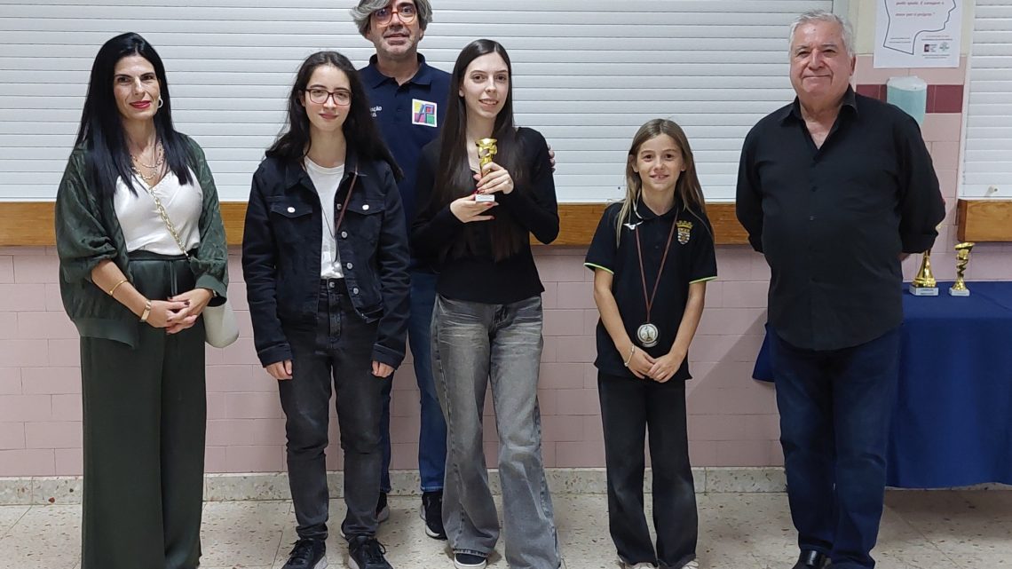 Xadrezista de Paredes conquista título de Campeã Distrital Feminina de partidas semi-rápidas