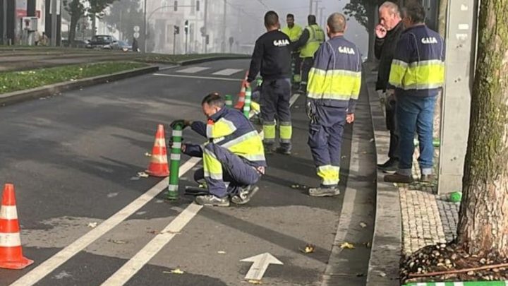 Luís Filipe Menezes manda remover ciclovia da Avenida da República em Gaia