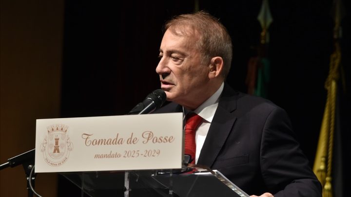 Tribunal de Gaia condena Luís Filipe Menezes a indemnizar Eduardo Vítor Rodrigues por difamação