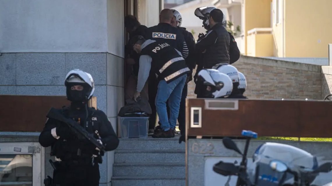 Casas de Fernando Madureira e de outros membros dos “Super Dragões” alvo de buscas da PSP