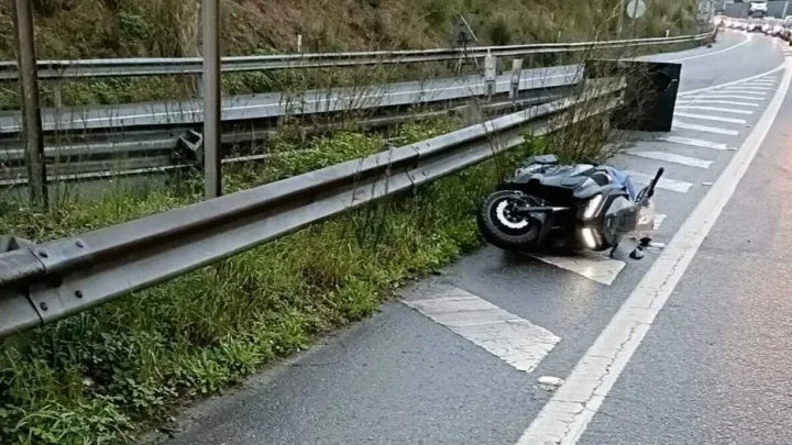 Motociclista sofre ferimentos ligeiros após despiste em Gaia