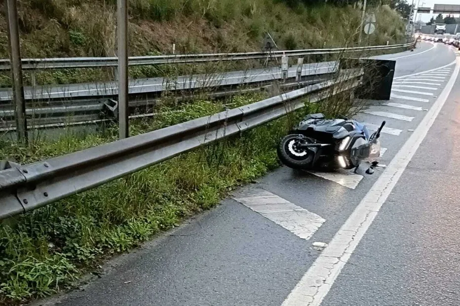 Motociclista sofre ferimentos ligeiros após despiste em Gaia