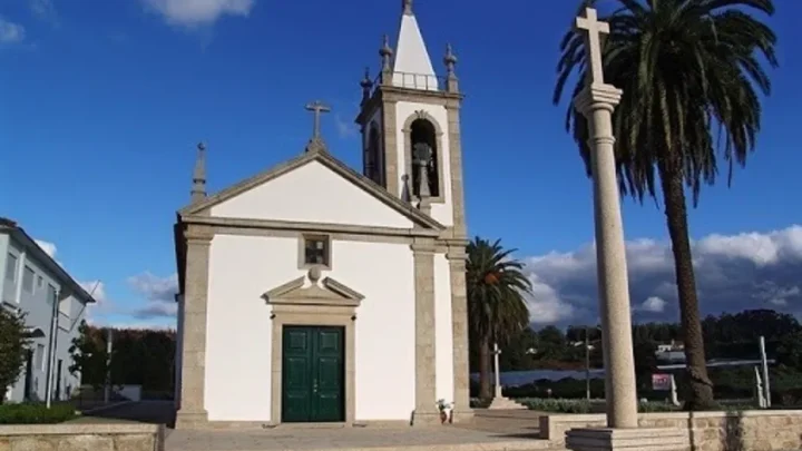Diocese do Porto lamenta realização de evento de grupo neonazi em paróquia da Maia