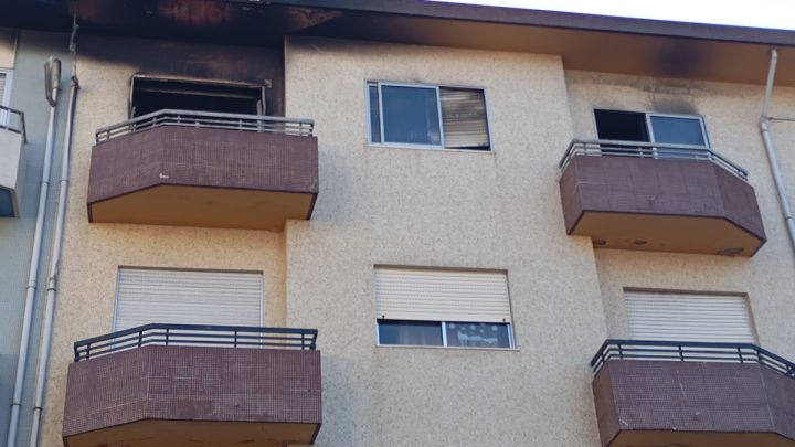 Incêndio destrói apartamento no Porto causando cinco feridos