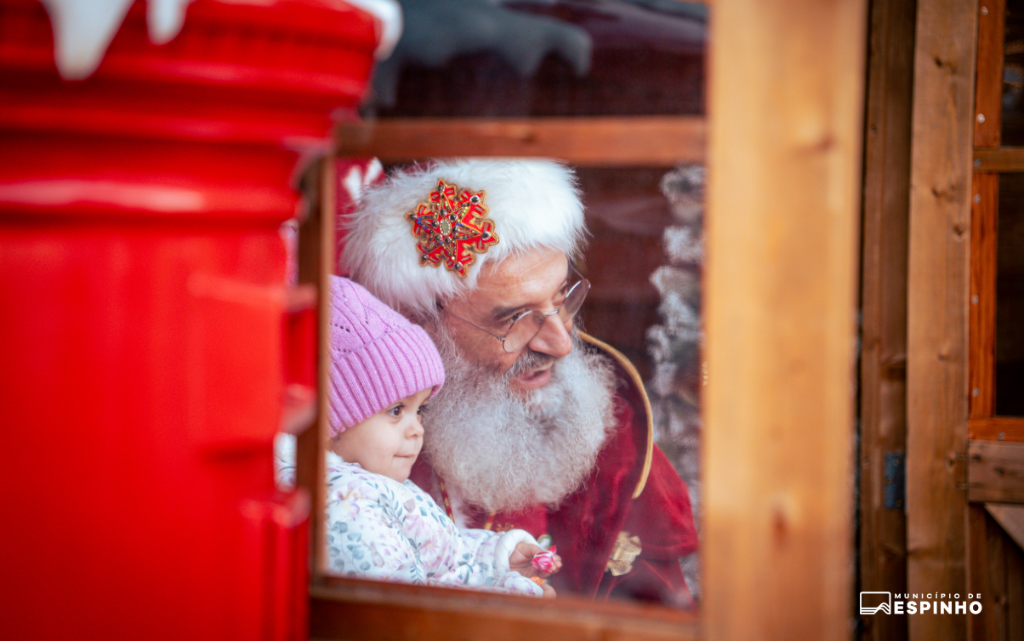 Parada do Pai Natal encheu Espinho de magia e alegria