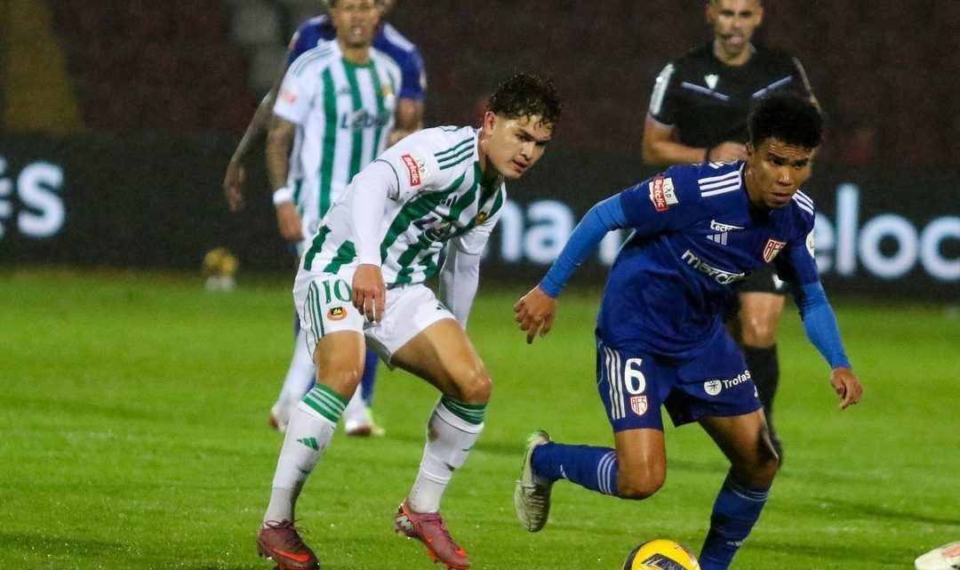 Rio Ave triunfa sobre AVS com bis de Clayton e atacante iguala Pavlidis