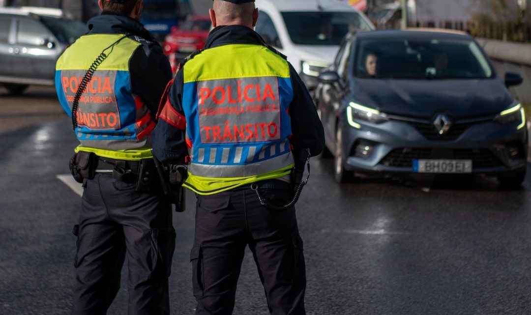 Doze mortos e 433 detidos por condução sob efeito de álcool durante operação de Natal e Ano Novo