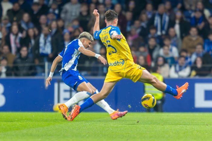 FC Porto mantém liderança da Liga com vitória sobre o Estoril