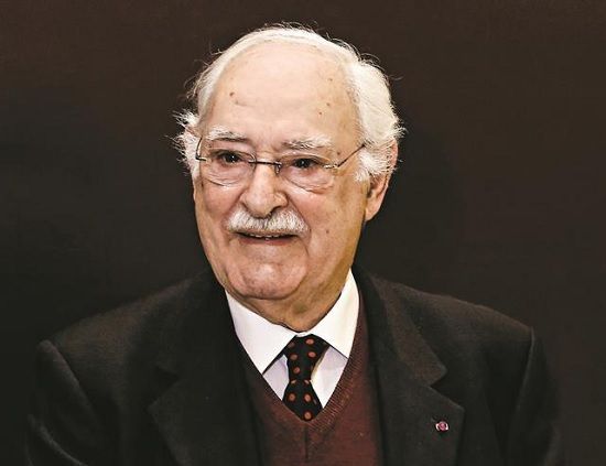 Ruy de Carvalho internado após ligeiro enfarte