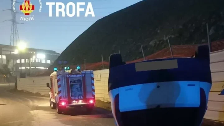 Mulher ferida em despiste e capotamento de carro na Trofa