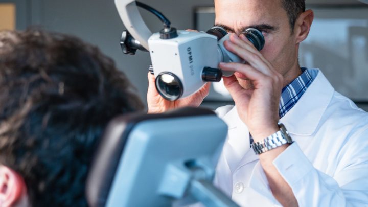 PUB | Otorrinolaringologista alerta para a importância do diagnóstico precoce da perda auditiva