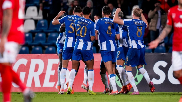 FC Porto vence Santa Clara nos Açores e termina a primeira volta isolado na liderança