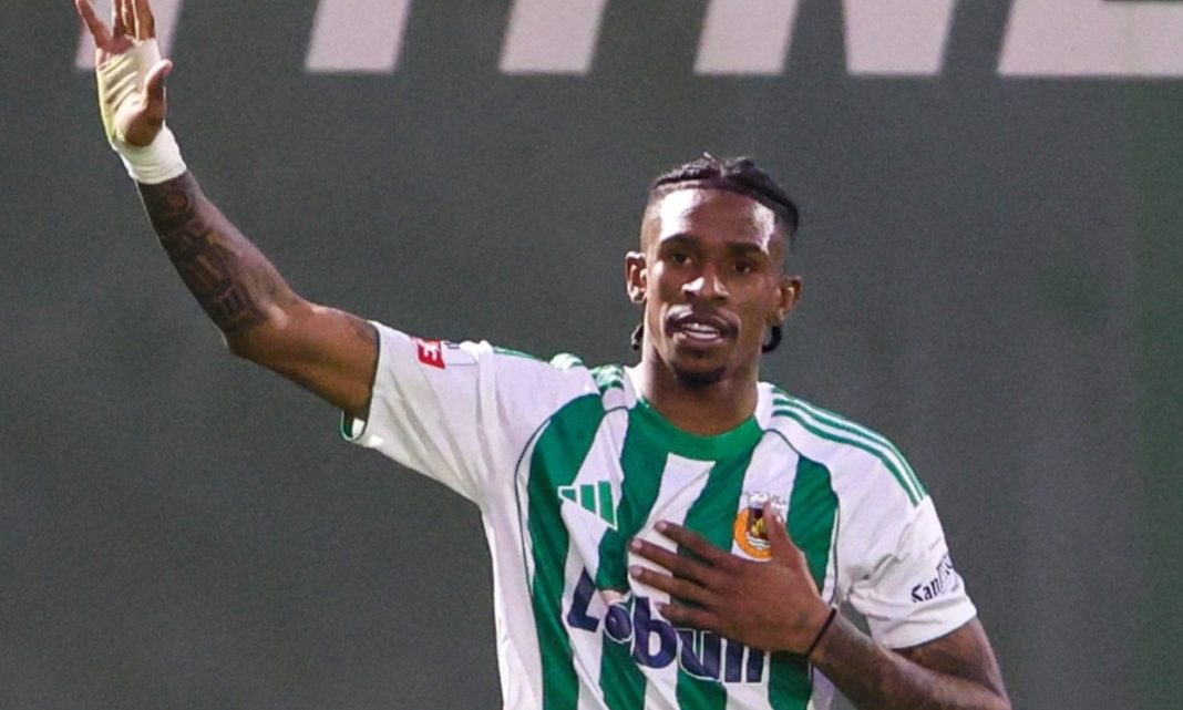 Bis de André Luiz brilha com e devolve sorrisos ao Rio Ave