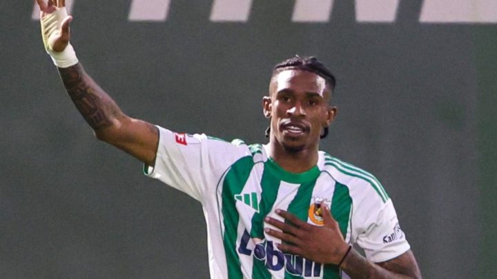 Bis de André Luiz brilha com e devolve sorrisos ao Rio Ave