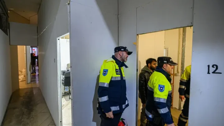 Câmara do Porto fecha edifício no centro histórico por condições ilegais de habitação