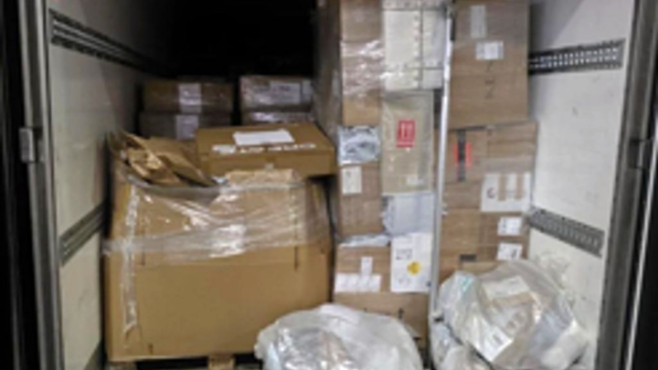 GNR apreende 1.800 pares de calçado contrafeito na Maia avaliados em mais de 36 mil euros