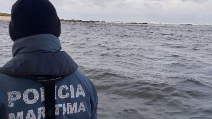 Corpo encontrado em Vila Nova de Gaia poderá ser de homem desaparecido após naufrágio no Douro