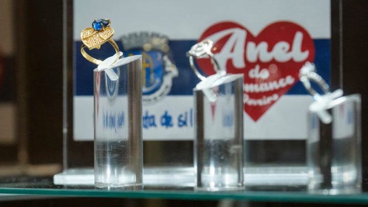 Exposições temáticas assinalam Dia dos Namorados no Posto de Turismo da Póvoa de Varzim