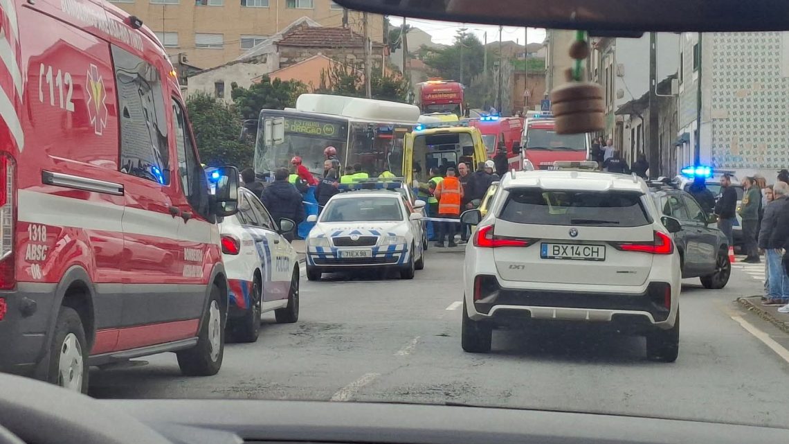 Duas pessoas atropeladas por autocarro em Rio Tinto em estado grave
