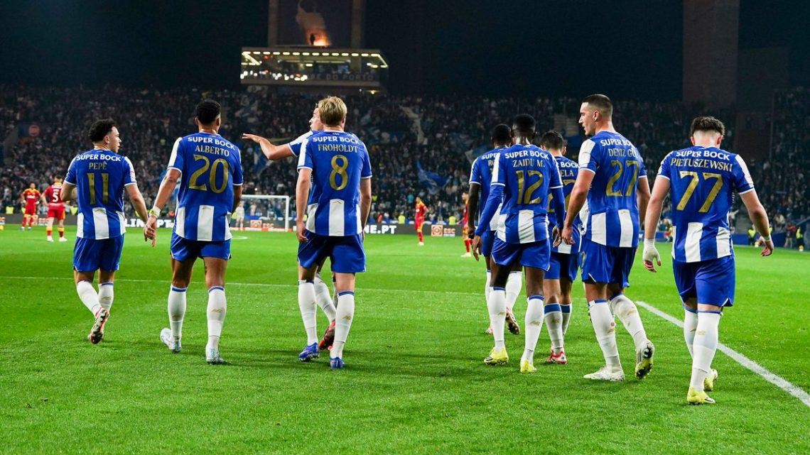 FC Porto vence Arouca com dois golos nos últimos minutos