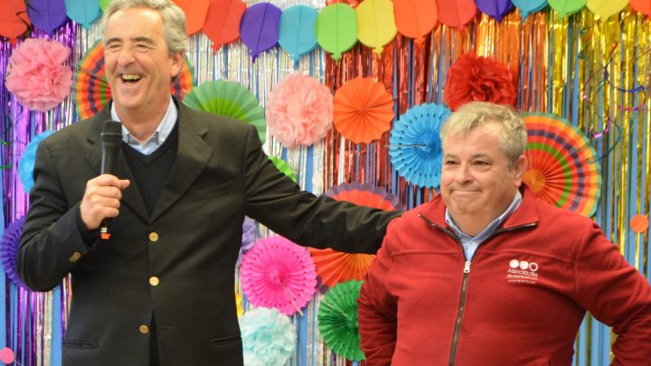 Presidente da Junta de Paranhos marca presença na Festa de Carnaval do Centro Comunitário do Monte Pedral