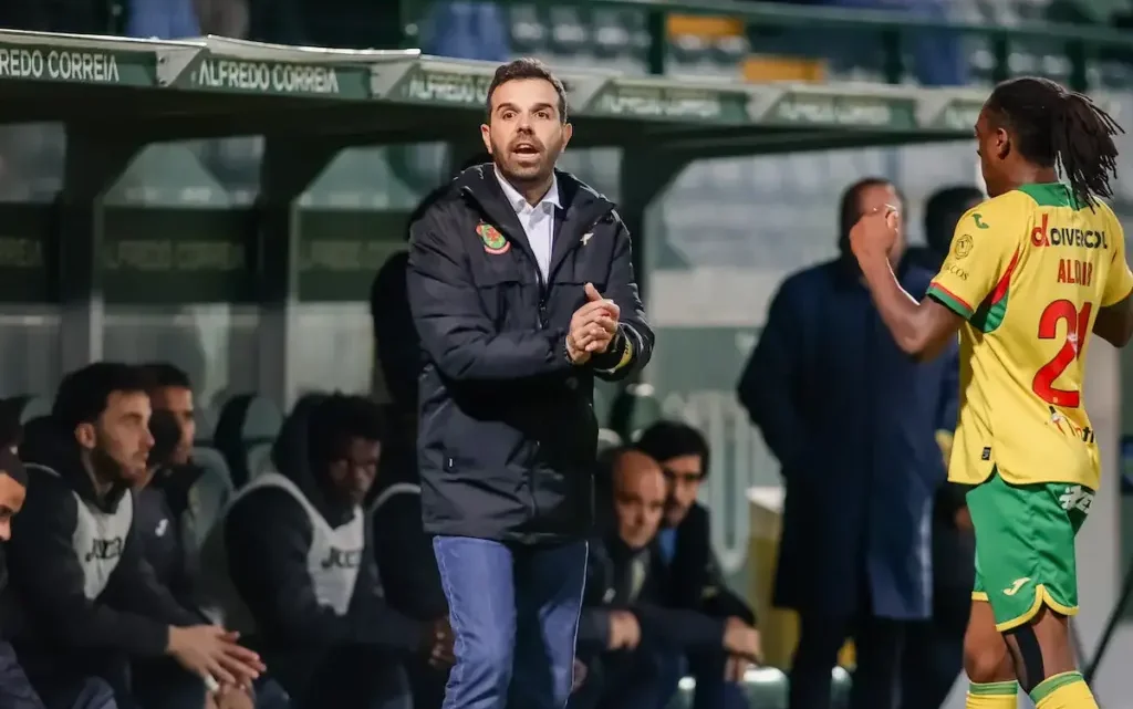 Ricardo Silva assume comando técnico da Oliveirense