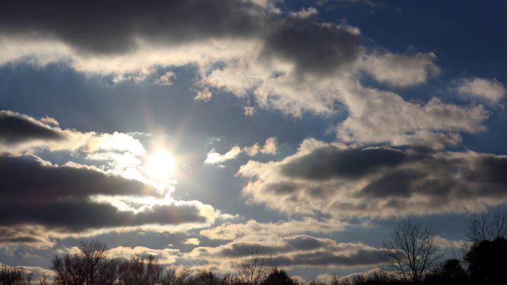 Sol e temperaturas mais altas dão tréguas ao mau tempo este fim de semana