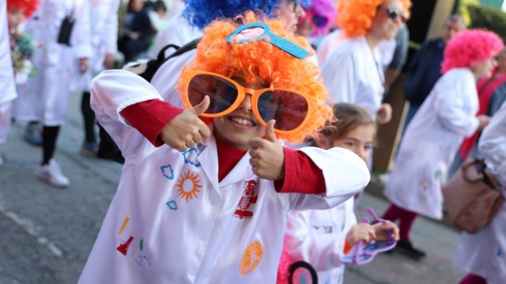 Desfiles carnavalescos enchem ruas do concelho de Oliveira de Azeméis