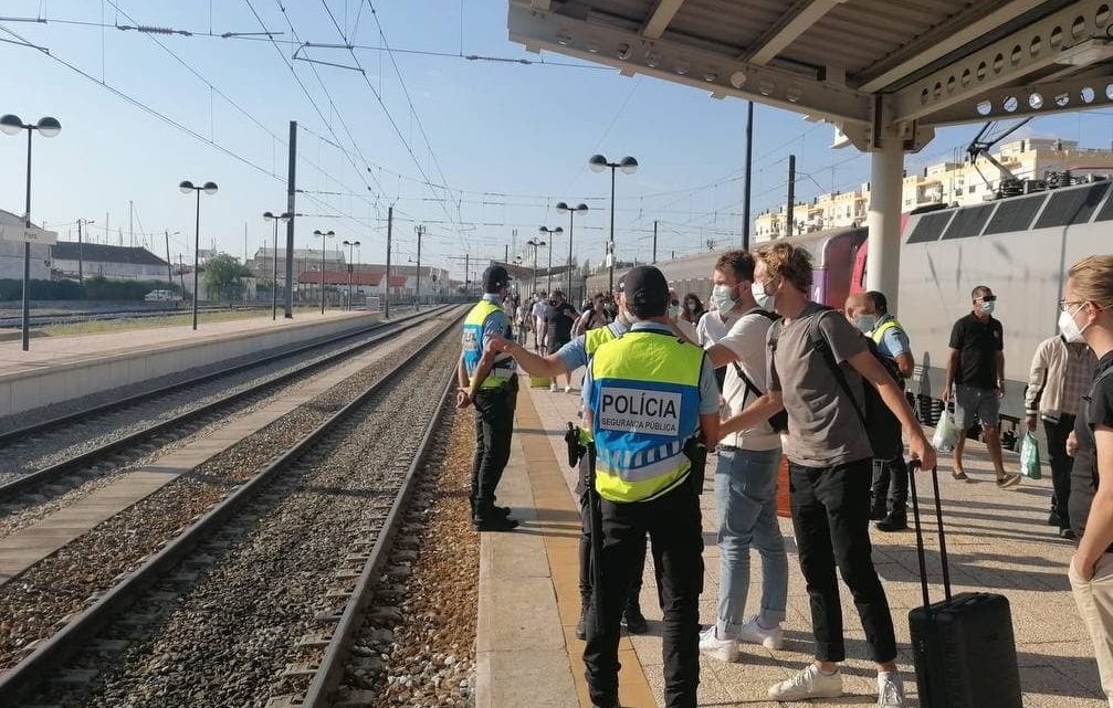 Homem detido pela PSP por furto em transporte público no Porto