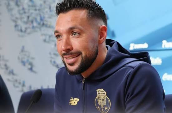 Farioli antevê duelo exigente frente ao Nottingham Forest nos “quartos” da Liga Europa