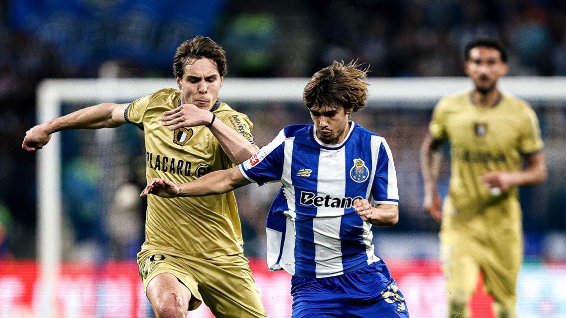 FC Porto deixa fugir vitória nos descontos e empata 2-2 com o Famalicão num jogo de loucos