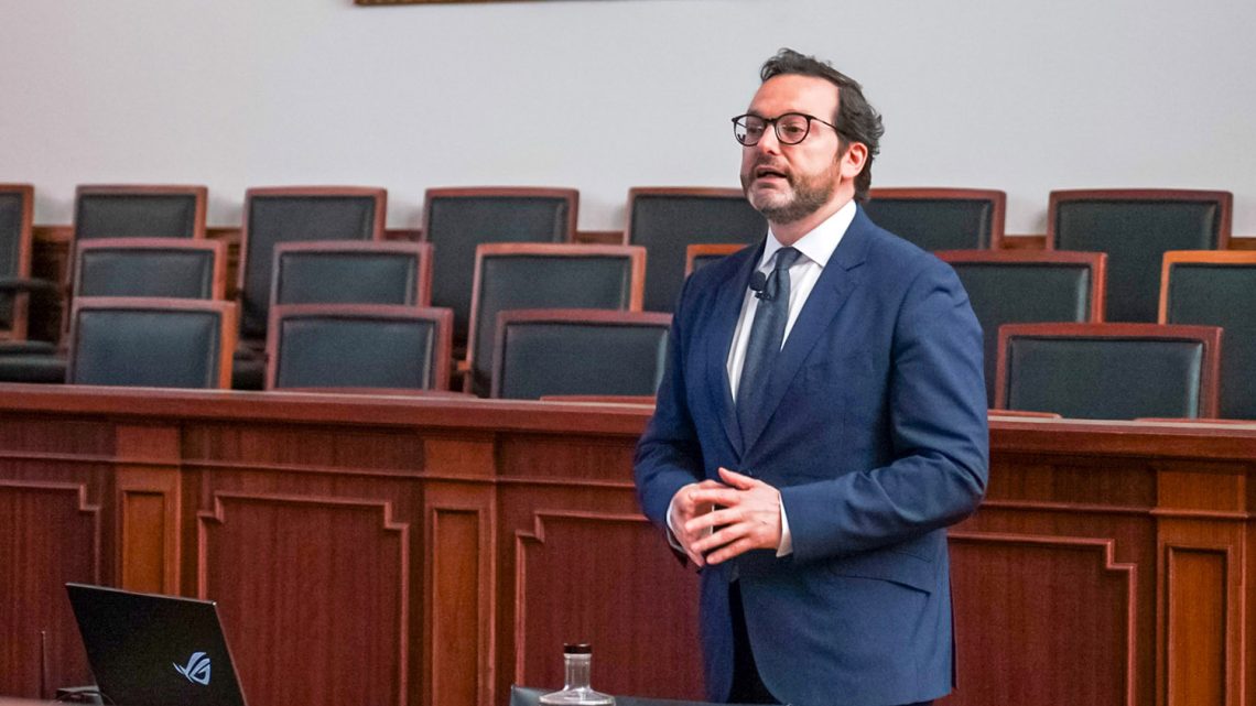 Universidade do Porto elege Pedro Nuno Teixeira como novo Reitor para 2026-2030