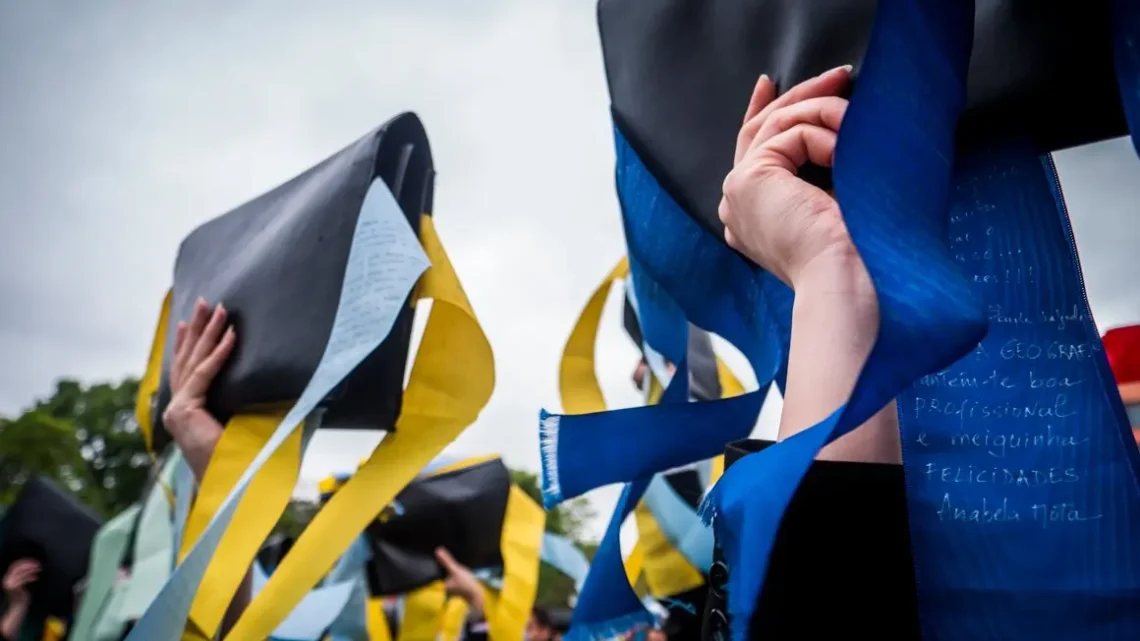 Serenata e missa da bênção das pastas assinalam o tradicional arranque da Queima das Fitas no Porto