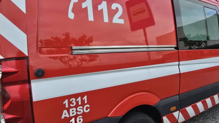 Incêndio destrói ambulância na A4 junto a Valongo