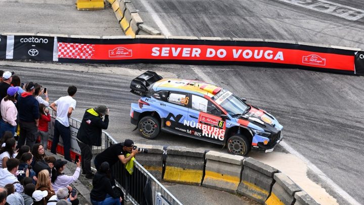 Adrien Fourmaux conquista primeira liderança do Vodafone Rally de Portugal