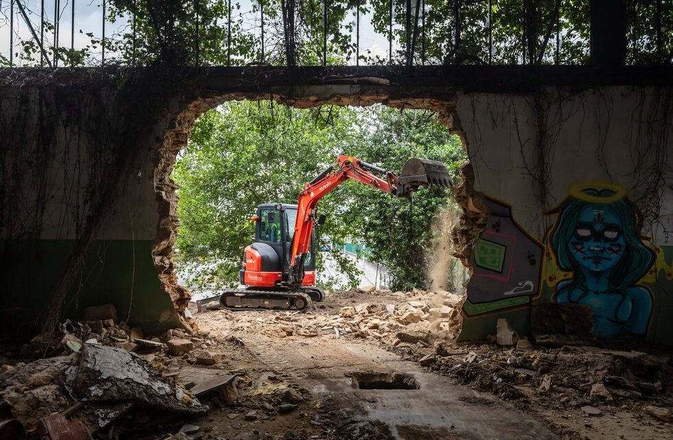 Santo Tirso avança com demolição da antiga Fábrica do Malhado na frente ribeirinha