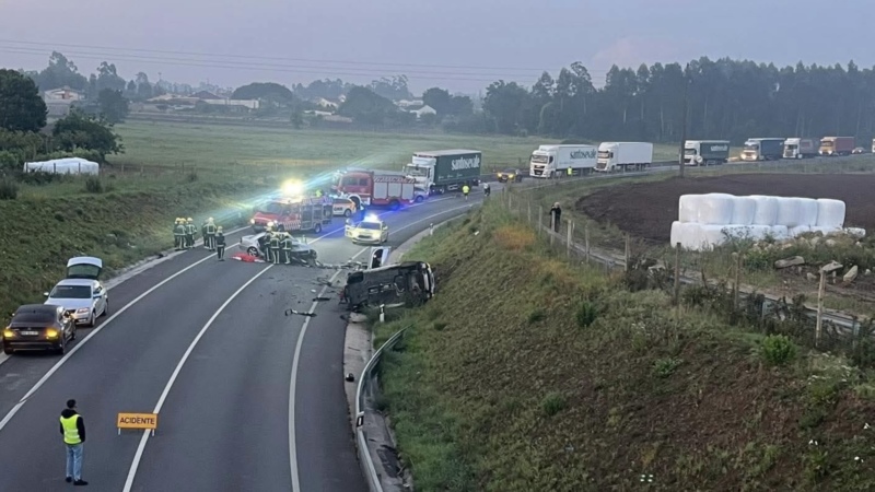 Colisão entre três viaturas faz um morto e dois feridos na Maia