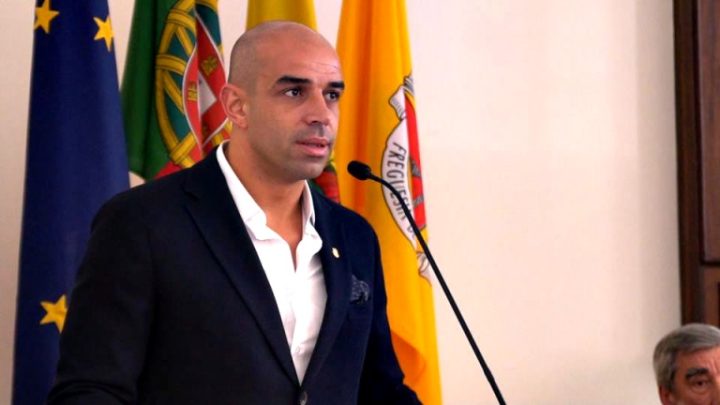 Presidente da Junta de Vila do Conde suspeito de usar dinheiros públicos em despesas pessoais