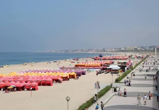 Espinho antecipa época balnear e reforça segurança nas praias em 2026
