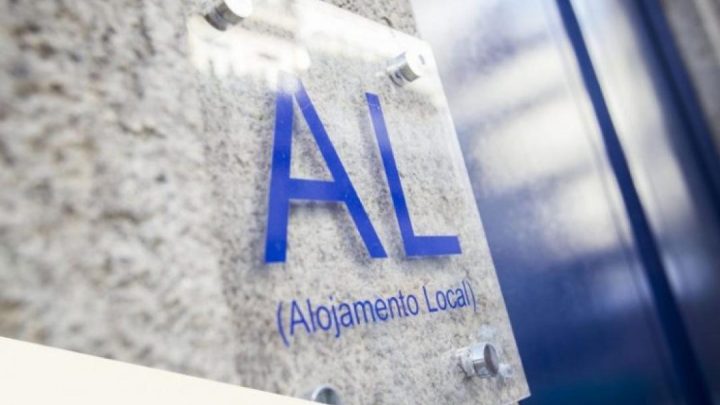 Câmara do Porto cancela mais de 1.400 registos de alojamento local por incumprimento legal