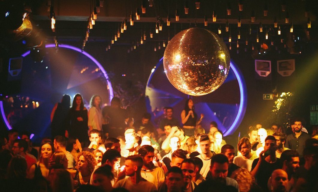 Leilão da discoteca Indústria foi cancelado e gerência quer reabrir espaço histórico da noite do Porto